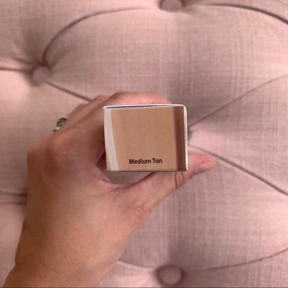 ⭐️NEW⭐️ It Cosmetics CC+ in Medium Tan - Picture 3 of 4